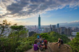 Elephant Mountain 象山